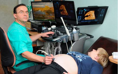 Gynaecoloog, echografie-diagnostiek arts van de hoogste categorie, Yavorsky Yuriy Tsezarevich, arts met 32 jaar ervaring