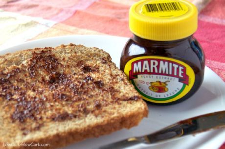 42. Toast met boter en marmite, Groot-Brittannië